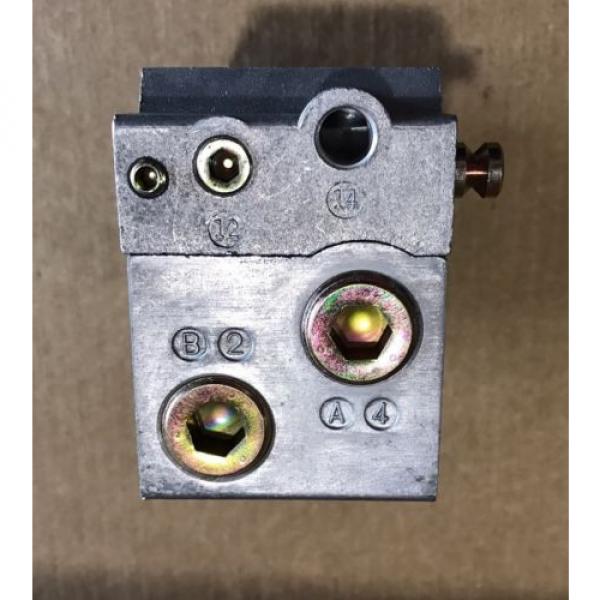 P68430 Ceram Valve Subplate Rexroth/Wabco/American Standard #3 image