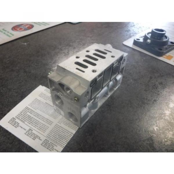 REXROTH MANIFOLD P68430 1/2&#034; NPT *NEW* #3 image