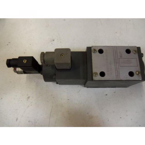 REXROTH PROPORTIONAL VALVE 4WRE 10 WA64-12/24Z2/M *NEW* #1 image