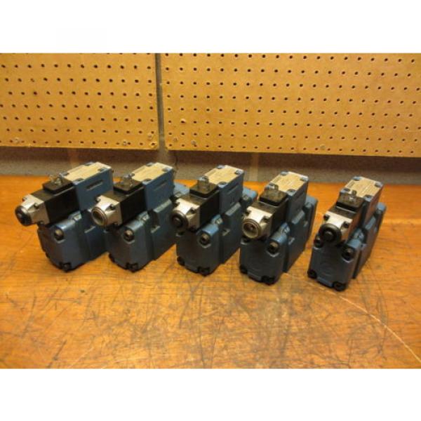 Mannesmann Rexroth 4WEH10D40/6AW110NET Z55L Hydraulic Directional Valve #2 image