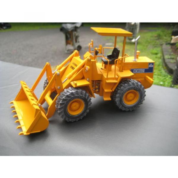 KOBE Steel LTD KOBELCO LK 300A wheel loader VERY RARE 1/30 MINT w/ Box #1 image