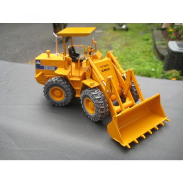 KOBE Steel LTD KOBELCO LK 300A wheel loader VERY RARE 1/30 MINT w/ Box #2 image