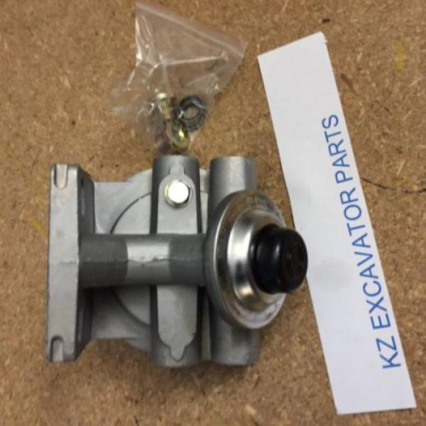 VHS233041460A  FILTER HOUSING,FEED PUMP FITS KOBELCO SK215R SK235SR HINO J05E #2 image