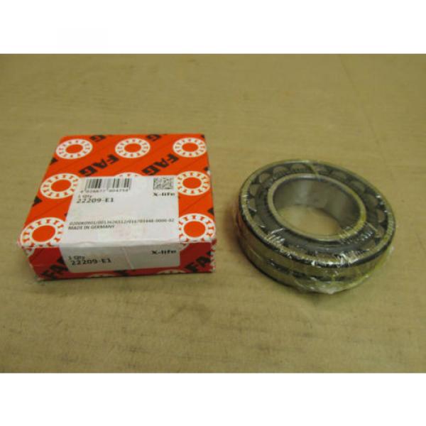 NIB FAG 22209-E1 SPHERICAL ROLLER BEARING 22209E1 45mm ID x 85mm OD x 23mm Width #1 image