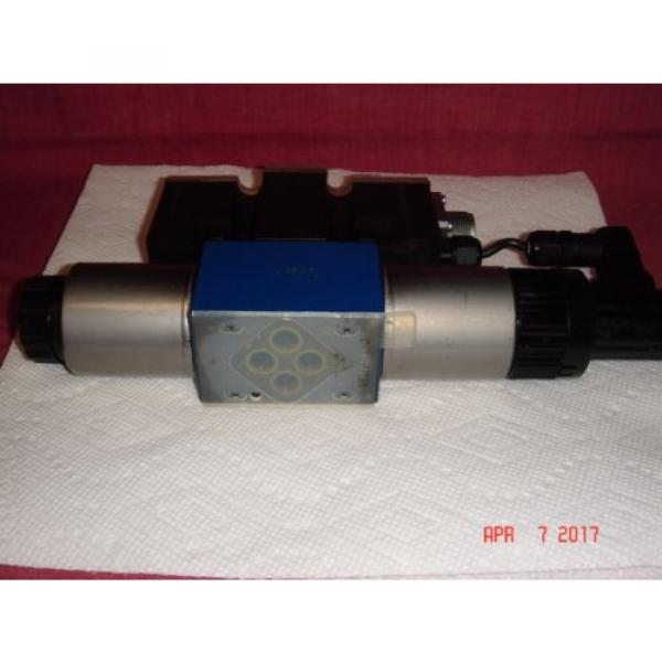 Rexroth 4WREE 6 E32-24/G24K31/A1V  Proportional Valve NEW #5 image