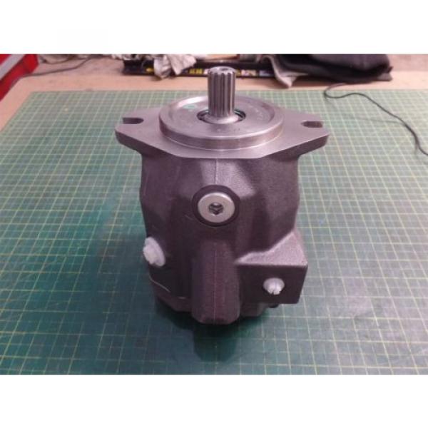 REXROTH R902400146/001 MOTOR, GROVE MANLIFT 7632000946, A10VM45DG/52W1-VMC64N000 #1 image