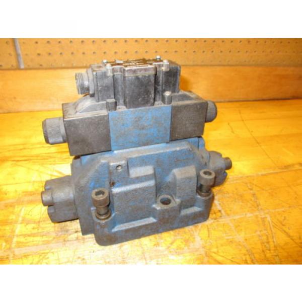 Rexroth 4WEH22D76/OF6EW110N9ETDK25L/V Hydraulic Directional Valve R978021660 #1 image