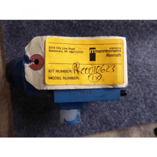 NEW REXROTH HYDRAULIC VALVE # RR00010623 #3 image